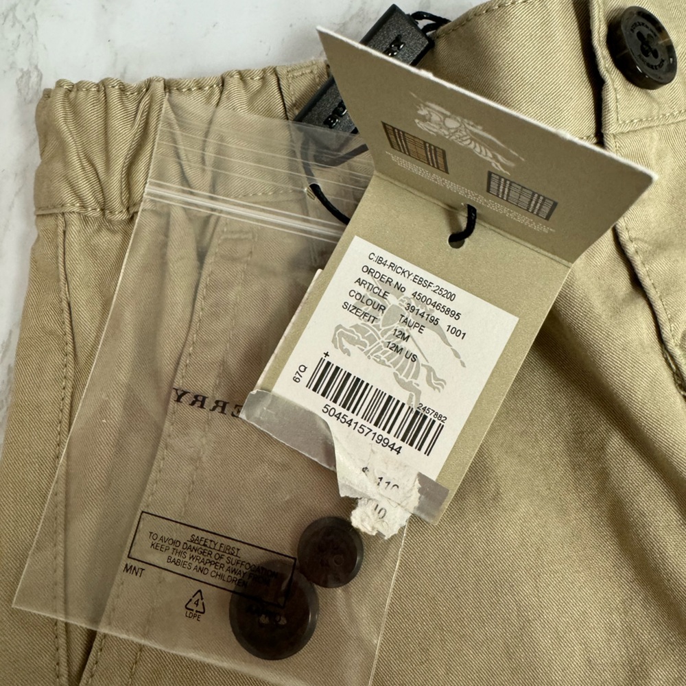 Burberry Kids Matching Set - White and Tan - Picture 6 of 8
